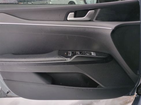 Used 2022 Kia K5 LXS image 30