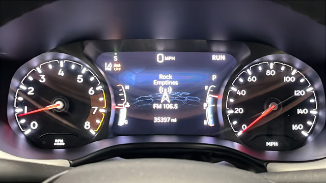 Used 2025 Jeep Compass Limited AWD/4WD image 16