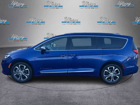 Used 2021 Chrysler Pacifica Pinnacle image 6