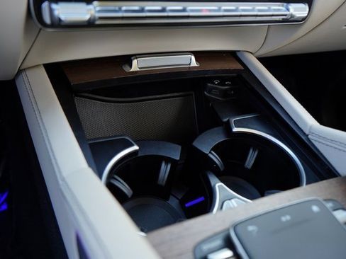 Used 2022 Mercedes-Benz GLS 450 4MATIC image 24