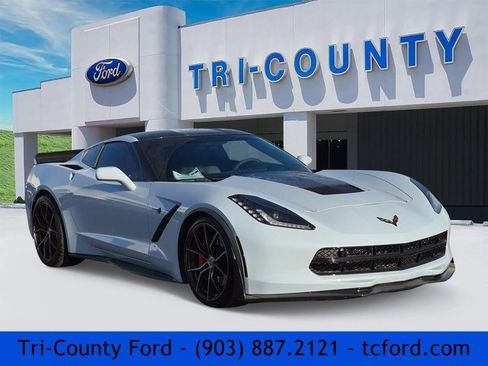 Used 2019 Chevrolet Corvette Stingray Coupe image 1