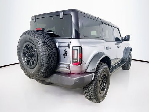 Used 2024 Ford Bronco Wildtrak image 5