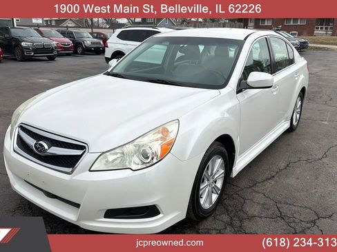 Used 2010 Subaru Legacy 2.5i Premium image 1