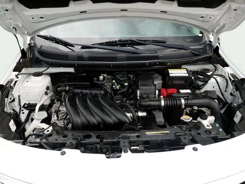 Used 2018 Nissan Versa S FWD image 11