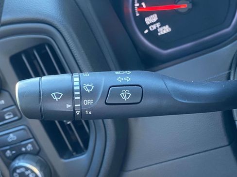 Used 2022 Chevrolet Silverado 1500 Custom image 22