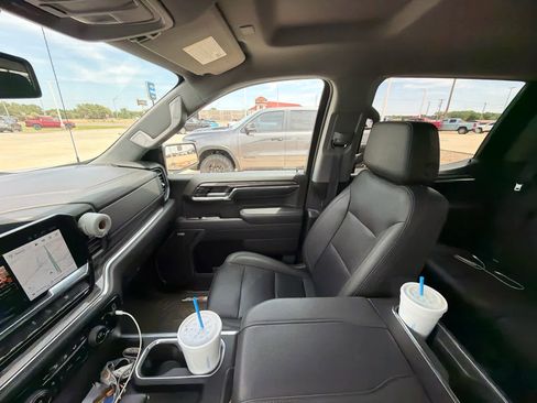 Used 2024 Chevrolet Silverado 1500 LTZ AWD/4WD image 18