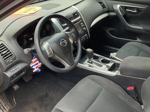 Used 2014 Nissan Altima 2.5 S w/ Display Audio Package image 9