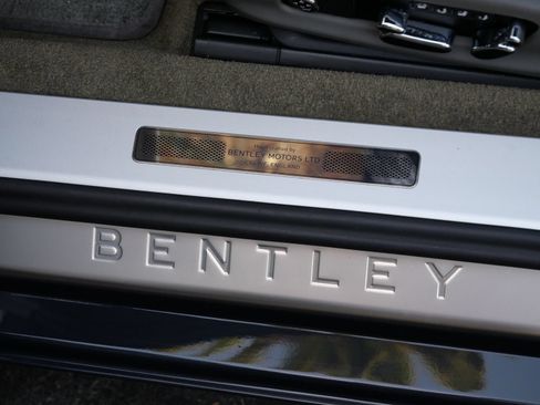 Used 2022 Bentley Continental GT AWD/4WD image 17