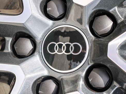 New 2025 Audi Q5 Premium image 15