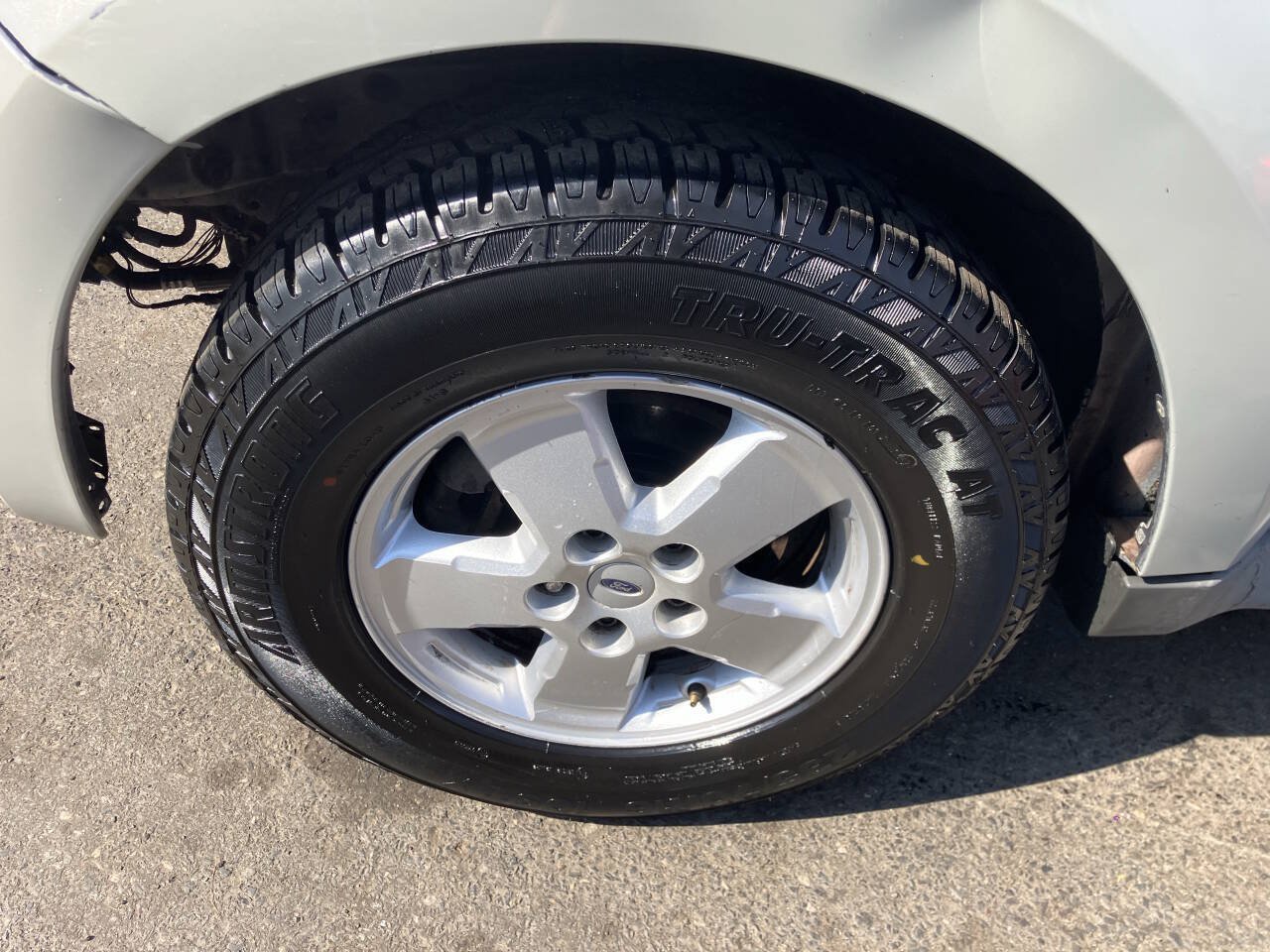Used 2009 Ford Escape XLT FWD image 16