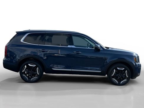 Used 2023 Kia Telluride S image 6