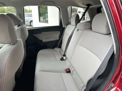 Used 2015 Subaru Forester 2.5i w/ Alloy Wheel Package image 12