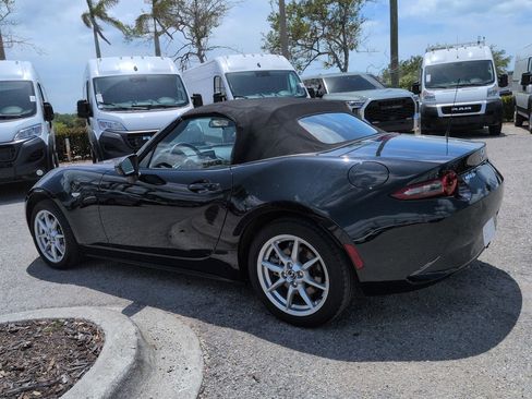 Used 2016 MAZDA MX-5 Miata Sport image 7