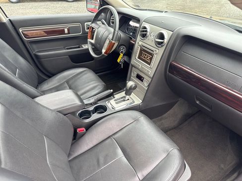 Used 2007 Lincoln MKZ image 23
