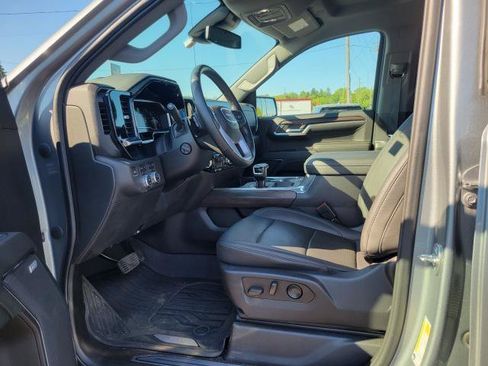 Used 2023 GMC Sierra 1500 SLT w/ SLT Premium Package AWD/4WD image 8