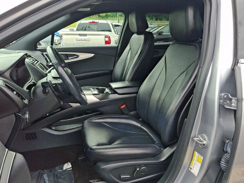 Used 2020 Lincoln Nautilus Premier AWD/4WD image 13