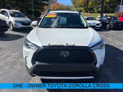 Used 2022 Toyota Corolla Cross LE image 3