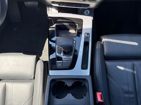 Used 2025 Audi Q5 2.0T Premium image 26