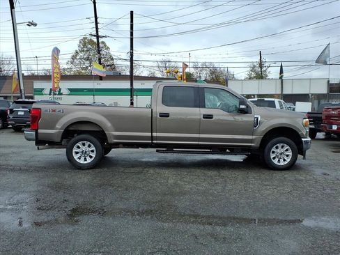 Used 2021 Ford F250 XLT image 8