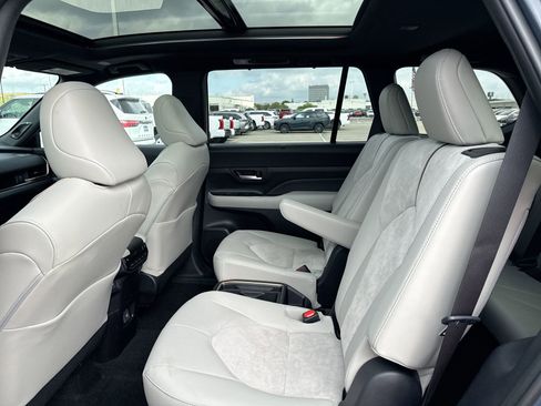 Certified 2026 Toyota Grand Highlander AWD Hybrid image 24