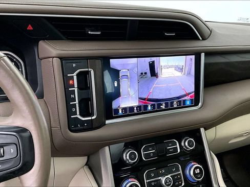 Used 2021 GMC Yukon Denali w/ Denali Premium Package AWD/4WD image 28