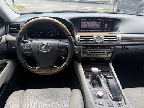 Used 2014 Lexus LS 460 L RWD image 17