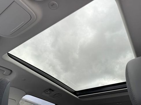 Used 2026 Ford Explorer Active w/ Active Comfort Package image 17