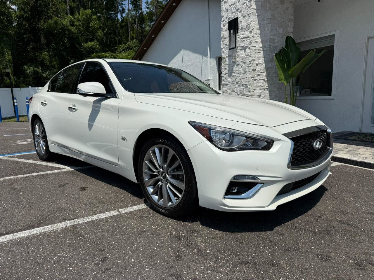 Used 2018 INFINITI Q50 Luxe w/ Sensory Package (Luxe) RWD image 14