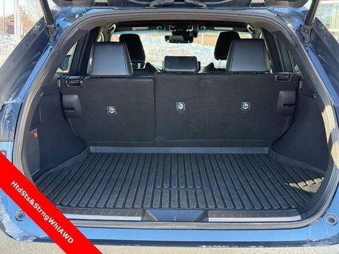 Used 2023 Toyota Venza Limited AWD/4WD image 9