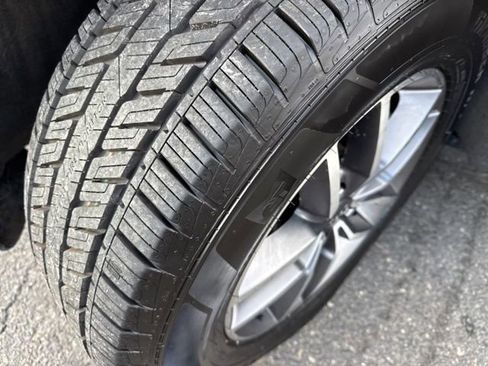 Used 2022 Jeep Grand Cherokee Limited image 7