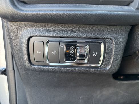 Used 2022 Lincoln Corsair AWD w/ Equipment Group 101A image 25