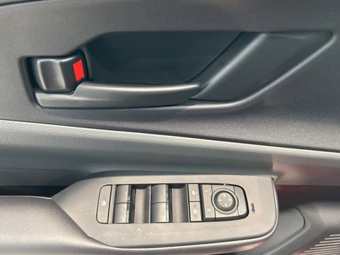 New 2026 Toyota Prius LE image 10