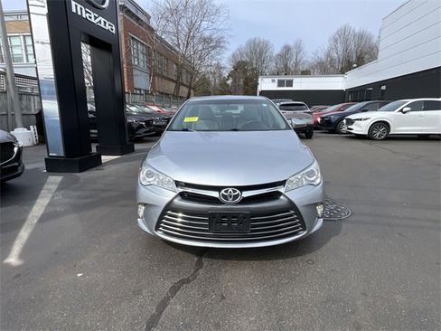 Used 2015 Toyota Camry XLE image 3