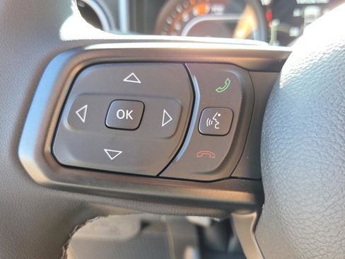 Used 2025 Jeep Wrangler Unlimited Rubicon w/ Technology Group image 39