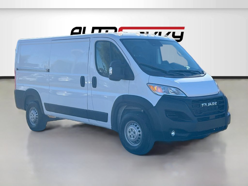 Used 2025 RAM ProMaster 2500 w/ U-Haul Equipment Group FWD image 1
