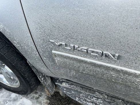 Used 2011 GMC Yukon SLT image 11