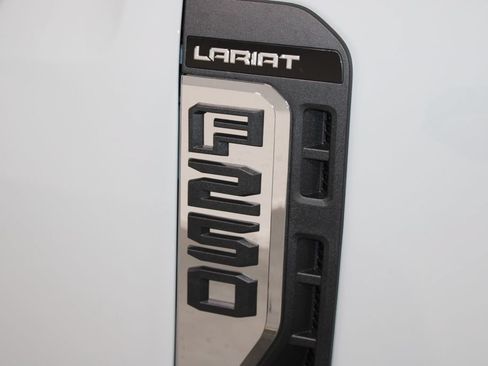 New 2026 Ford F250 Lariat w/ Chrome Package AWD/4WD image 11