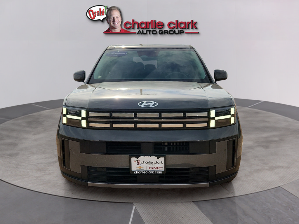 Used 2025 Hyundai Santa Fe SE FWD image 8