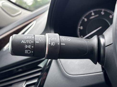 Used 2019 Acura RDX AWD w/ Advance Package image 30