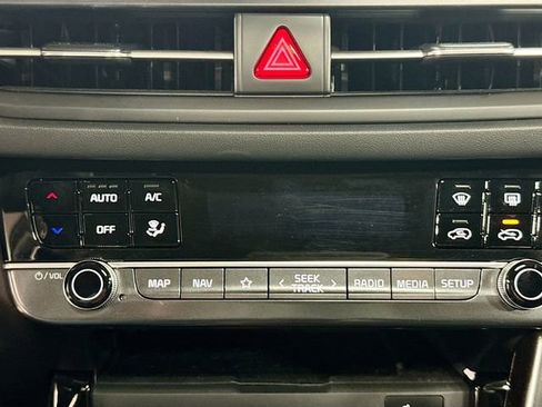 Used 2024 Kia Seltos EX AWD/4WD image 16