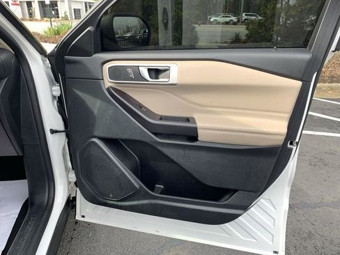 Used 2020 Ford Explorer XLT w/ Equipment Group 202A image 13