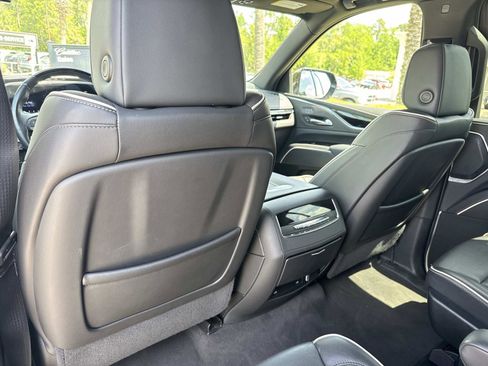 Used 2024 Cadillac Escalade Sport image 12
