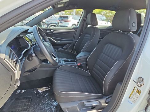 Used 2022 Volkswagen Jetta Sport FWD image 14