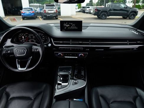 Used 2017 Audi Q7 3.0T Premium Plus w/ Premium Plus Package AWD/4WD image 8