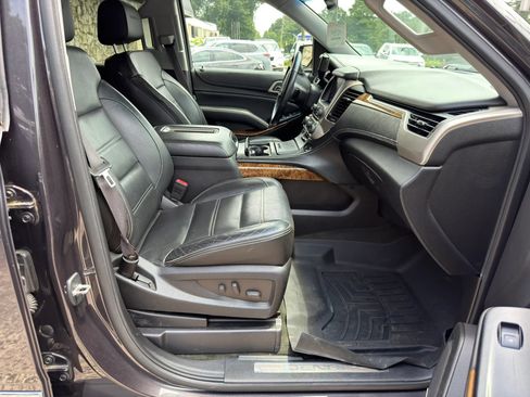 Used 2015 GMC Yukon Denali w/ Premium Package RWD image 21