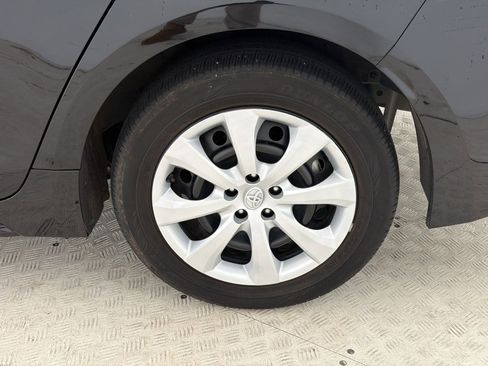 Used 2024 Toyota Corolla LE FWD image 12