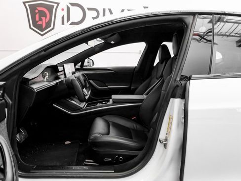 Used 2023 Tesla Model S image 4