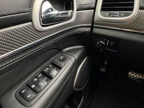 Used 2020 Jeep Grand Cherokee SRT AWD/4WD image 17