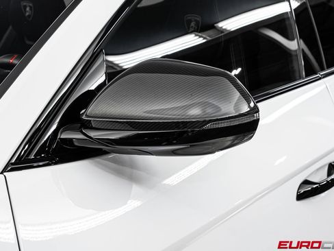 Used 2024 Lamborghini Urus Performante AWD/4WD image 18