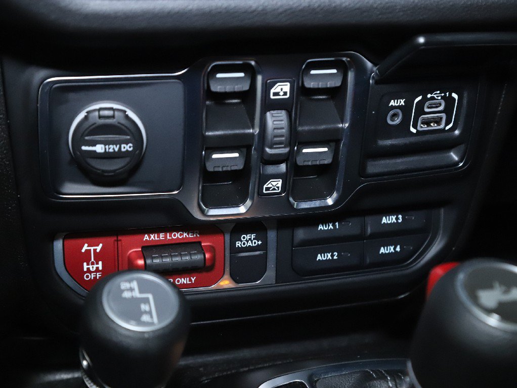 Used 2025 Jeep Wrangler Unlimited Sport AWD/4WD image 32